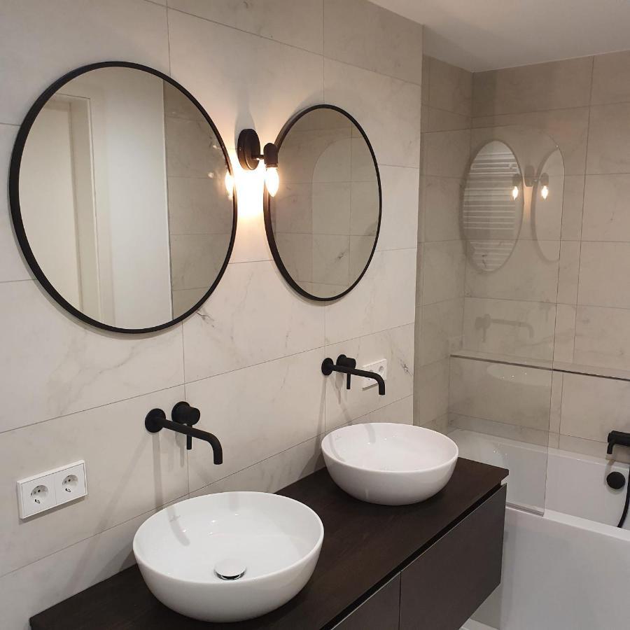 Chic City Center 3 Beds Flat & Balcony & Parking Apartment ลักเซมเบิร์ก ภายนอก รูปภาพ